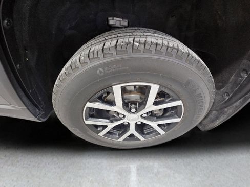 Used 2023 Jeep Grand Cherokee Limited image 33