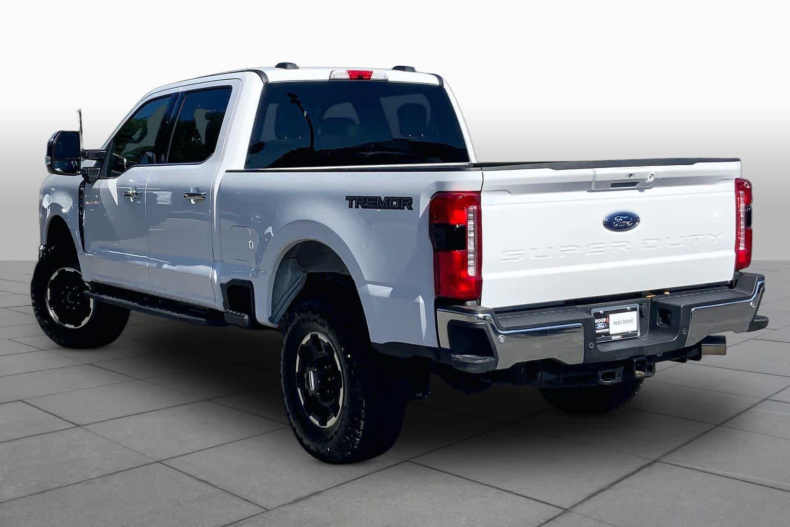 Used 2026 Ford F250 Lariat w/ Tremor Off-Road Package AWD/4WD image 12