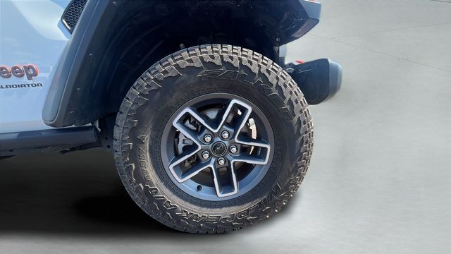 Used 2026 Jeep Gladiator Mojave AWD/4WD image 28