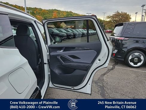 New 2026 Volkswagen Tiguan SE R-Line image 44