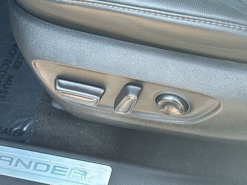 Used 2023 Toyota Highlander Limited image 50