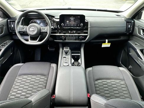 New 2025 Nissan Pathfinder SV w/ Cargo Package image 12