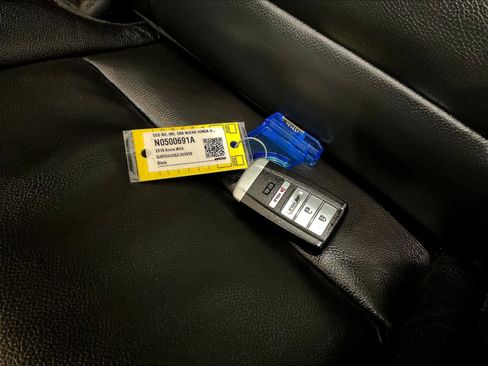 Used 2018 Acura MDX SH-AWD image 32