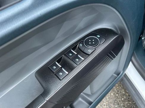 Certified 2024 Ford Maverick XL image 18