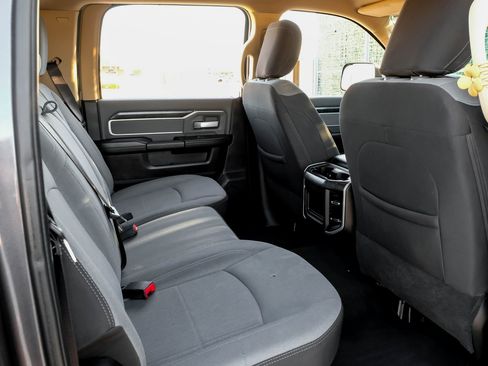 Used 2019 RAM 2500 Big Horn image 32