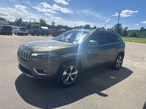 Used 2019 Jeep Cherokee Limited AWD/4WD image 5