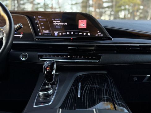 Certified 2023 Cadillac Escalade Sport w/ LPO, ONYX Package image 21