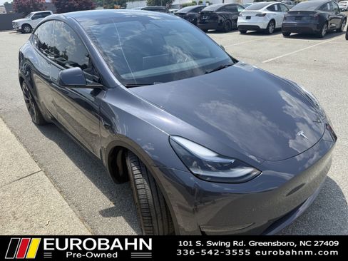 Used 2023 Tesla Model Y Performance AWD/4WD image 27