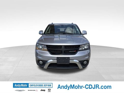 Used 2019 Dodge Journey Crossroad FWD image 2