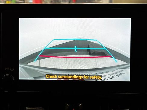 Used 2025 Toyota Corolla Cross LE FWD image 47