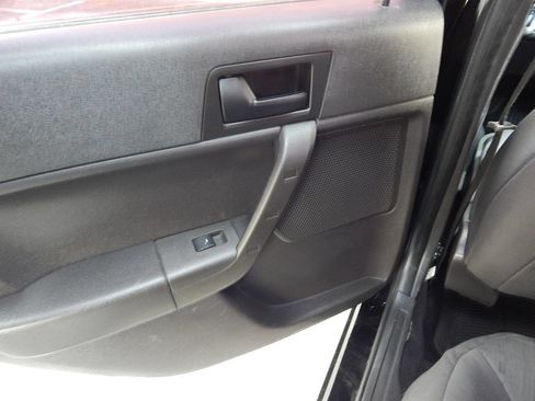 Used 2010 Ford Focus SE image 23