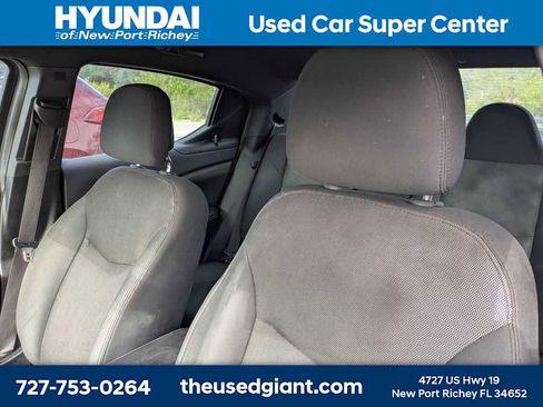 Used 2013 Dodge Avenger SXT w/ Blacktop Pkg FWD image 3