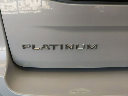 Certified 2025 Ford Expedition Platinum AWD/4WD image 8