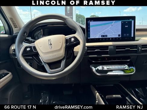Used 2023 Lincoln Corsair AWD image 24