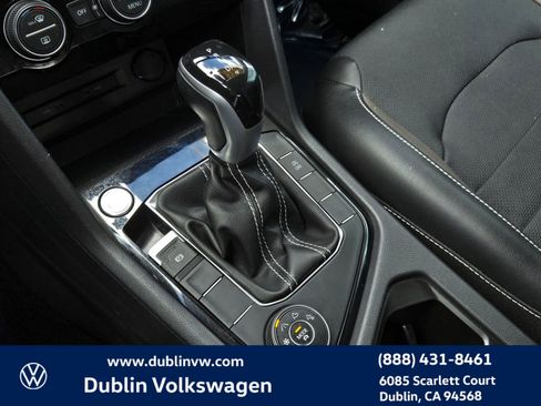 Used 2022 Volkswagen Taos SEL AWD/4WD image 17