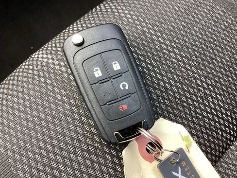 Used 2016 Chevrolet Sonic LT image 29