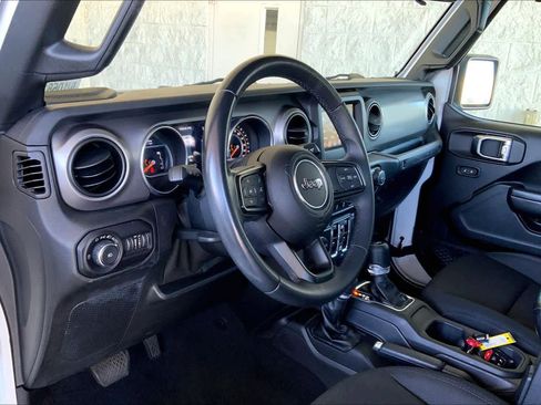Used 2018 Jeep Wrangler Unlimited Sport S image 17