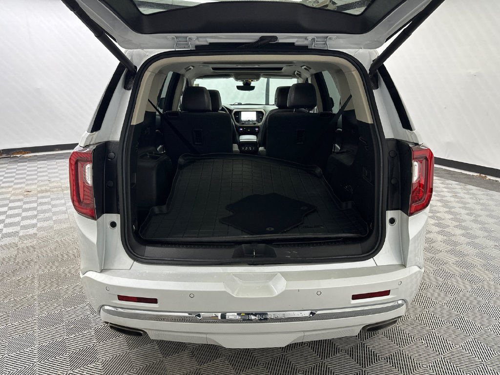 Used 2023 GMC Acadia Denali w/ Denali Technology Package FWD image 20