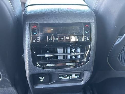 Used 2022 Jeep Grand Cherokee Summit AWD/4WD image 17