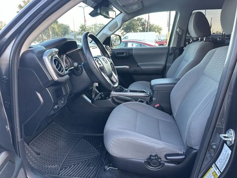 Used 2018 Toyota Tacoma SR5 image 16