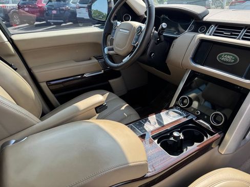 Used 2015 Land Rover Range Rover Supercharged AWD/4WD image 32
