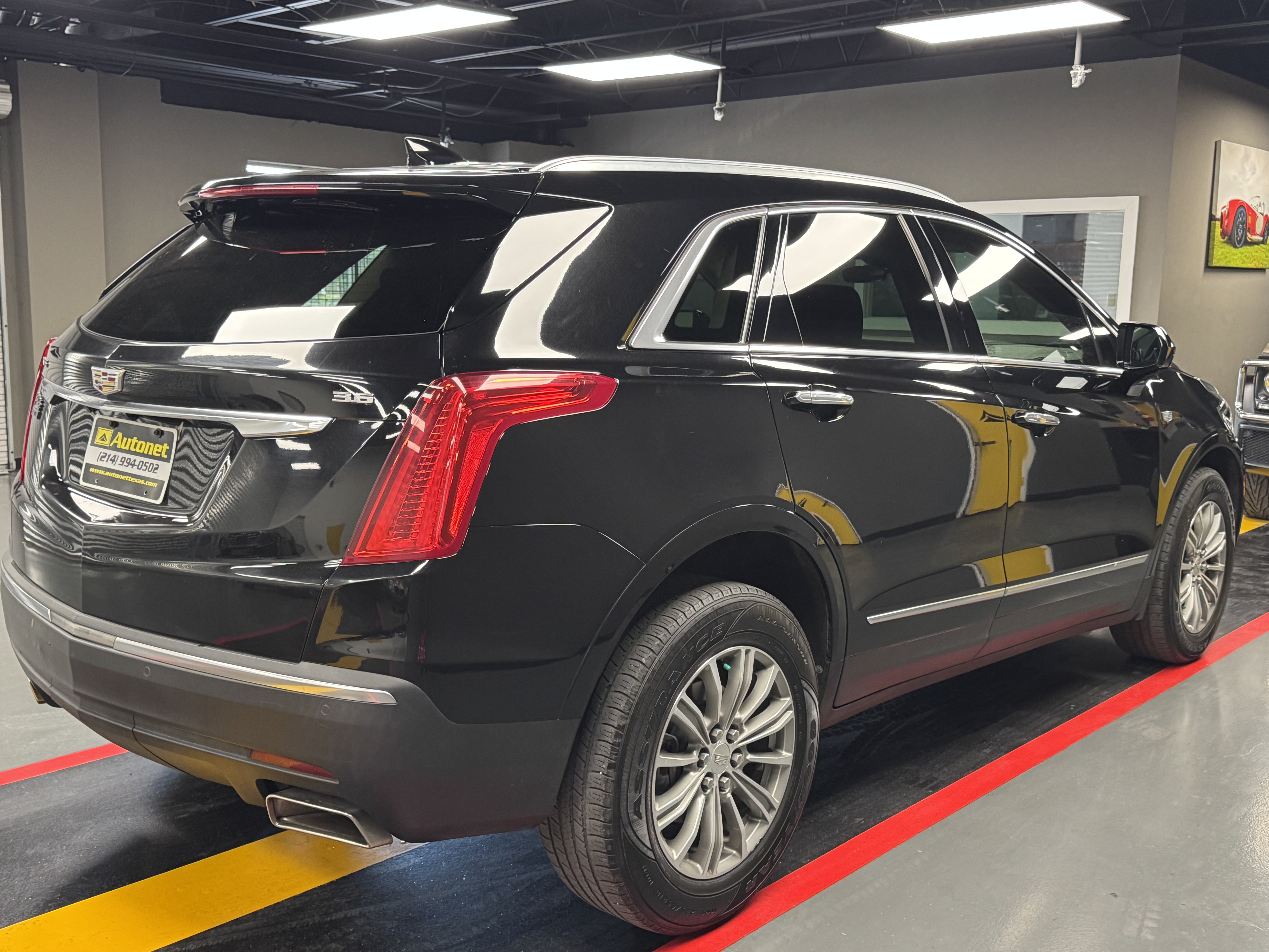 Used 2017 Cadillac XT5 Luxury FWD image 6