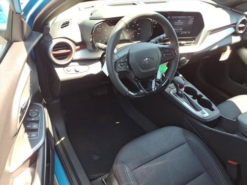 New 2026 Chevrolet Trax RS w/ Sunroof Package FWD image 12