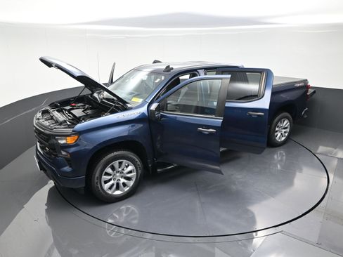 Used 2023 Chevrolet Silverado 1500 Custom image 15