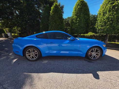 Used 2017 Ford Mustang Premium RWD image 6