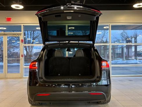 Used 2017 Tesla Model X 75D image 40