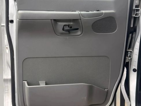 Used 2008 Ford E-350 and Econoline 350 XLT RWD image 31