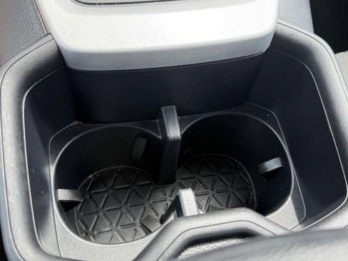Used 2025 Toyota RAV4 XLE FWD image 20