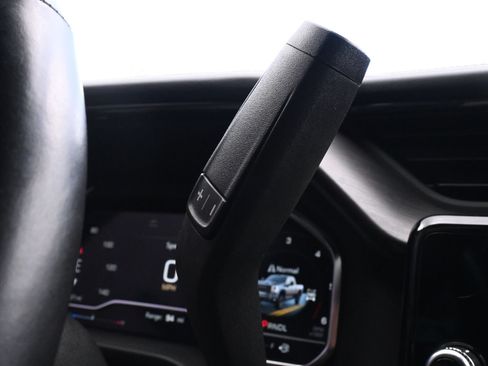 Used 2025 GMC Sierra 2500 AT4X AWD/4WD image 13