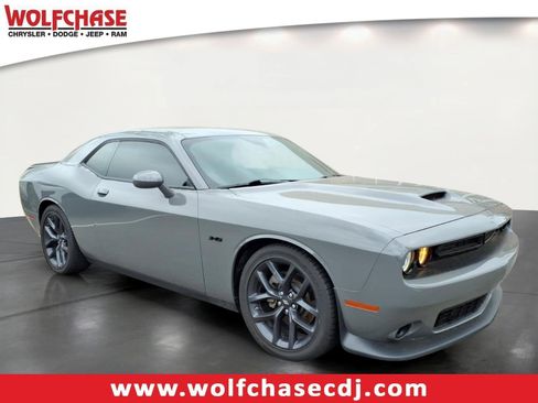 Certified 2023 Dodge Challenger R/T w/ Blacktop Package RWD image 7