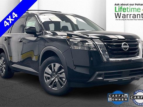 Certified 2025 Nissan Pathfinder SV image 1