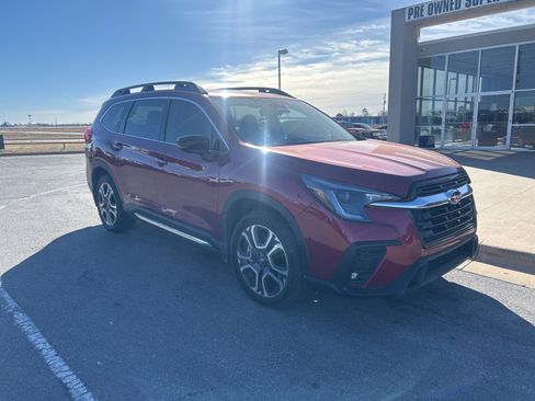 Used 2024 Subaru Ascent Limited w/ Technology Package image 3