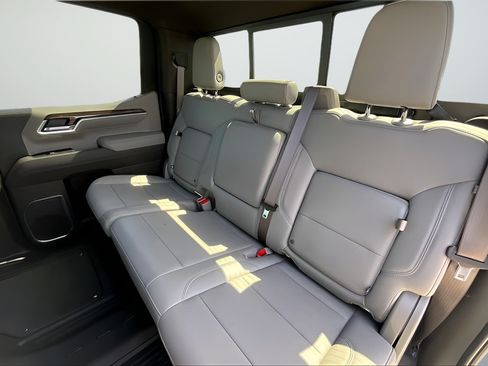 Used 2025 Chevrolet Silverado 1500 RST RWD image 18