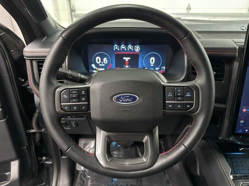 Used 2024 Ford Expedition Limited image 15