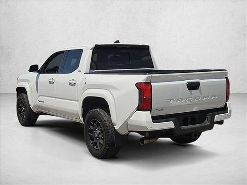 Used 2024 Toyota Tacoma SR5 AWD/4WD image 8