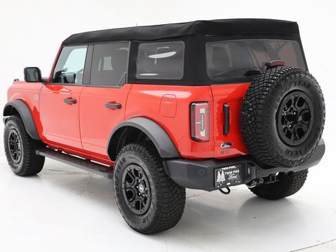 Used 2023 Ford Bronco Wildtrak image 8