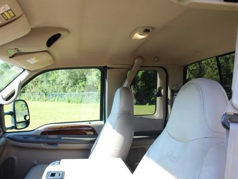 Used 2000 Ford F250 Lariat image 18