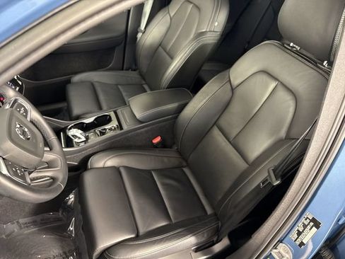 Used 2024 Volvo XC40 B5 Plus w/ Protection Package Premier AWD/4WD image 20