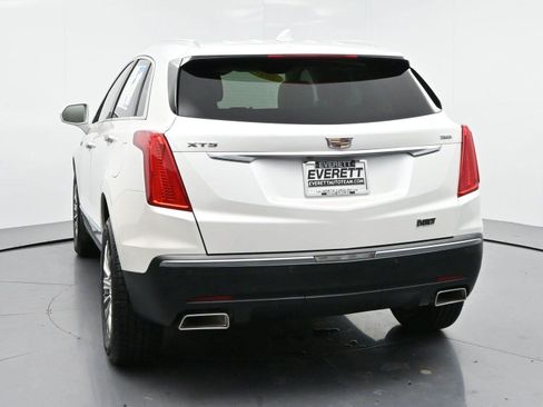 Used 2017 Cadillac XT5 Luxury w/ Driver Awareness Package FWD image 6