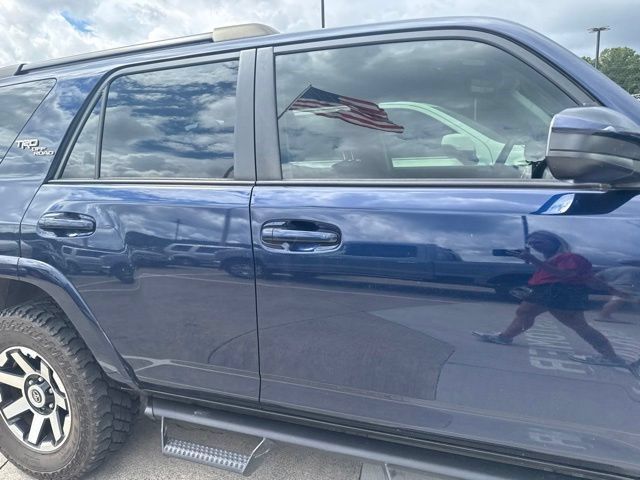 Used 2021 Toyota 4Runner TRD Off-Road AWD/4WD image 11