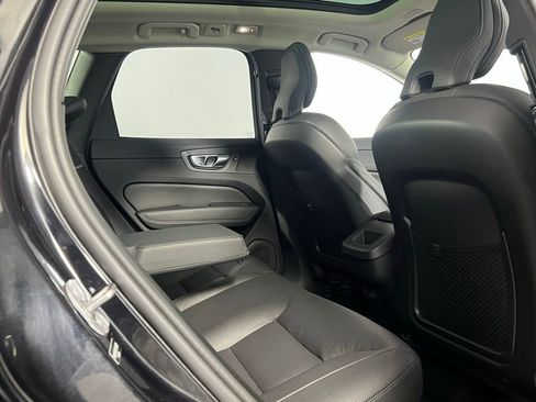 Used 2025 Volvo XC60 B5 Plus image 28