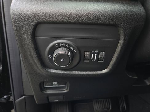 New 2025 Jeep Grand Cherokee Limited image 13