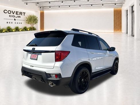 Used 2023 Honda Passport Elite image 9