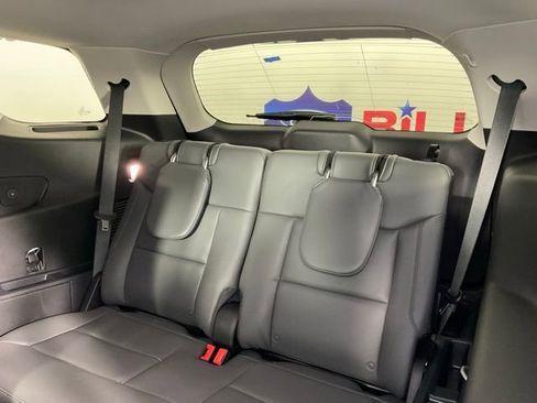 New 2025 Ford Explorer Active w/ Active Comfort Package image 17