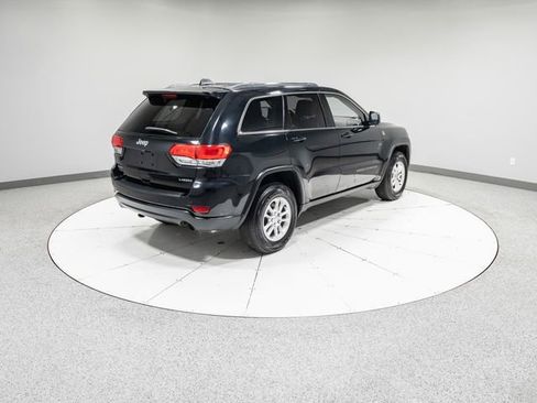 Used 2019 Jeep Grand Cherokee Laredo AWD/4WD image 31