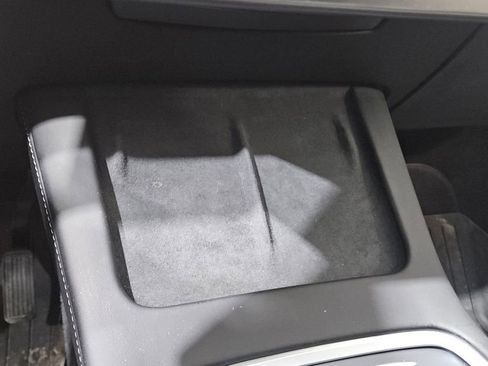 Used 2025 Tesla Model Y Long Range image 33